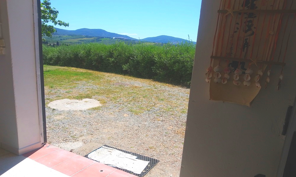 entrance downstairs